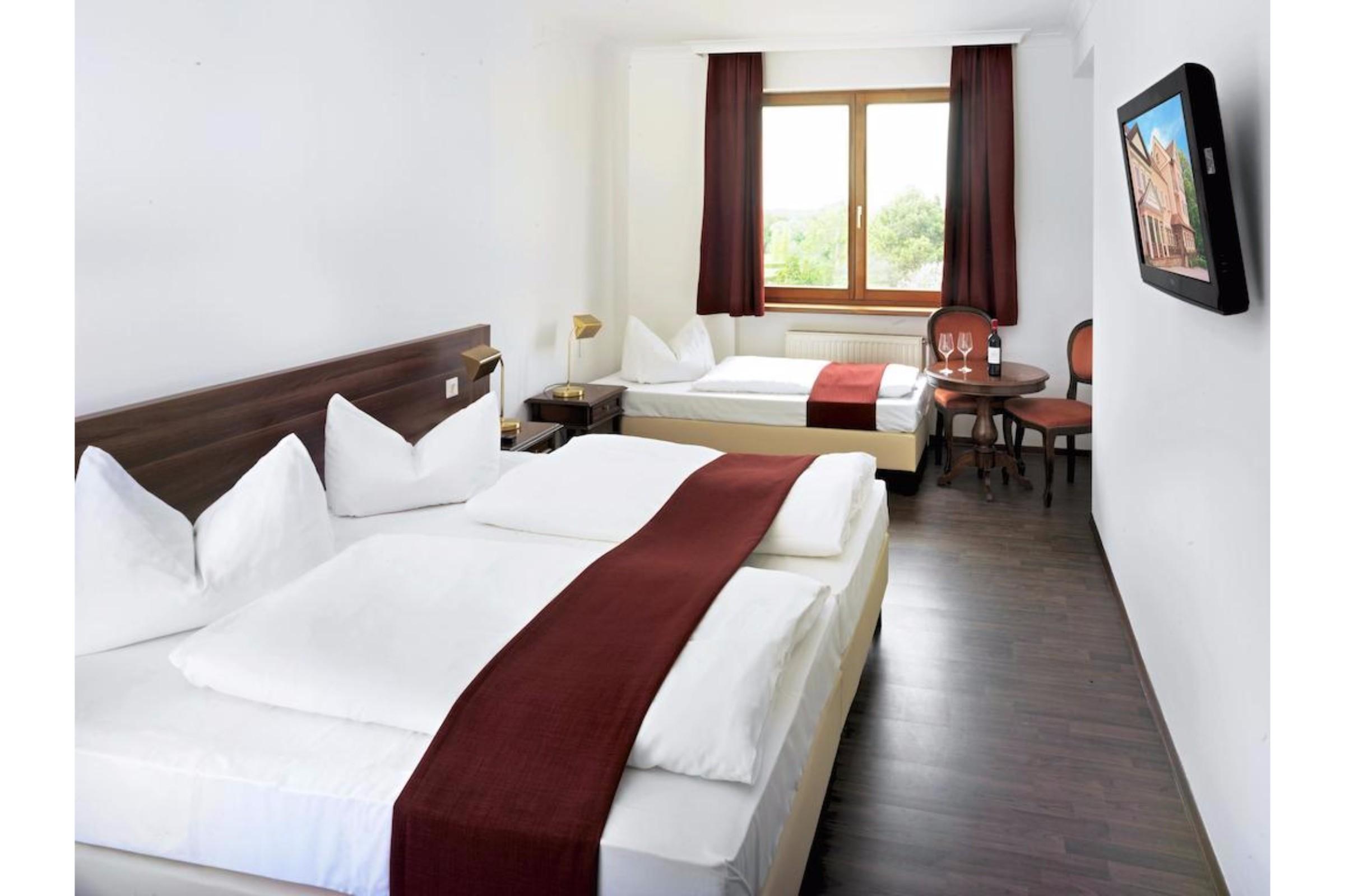 Hotel Marc Aurel Petronell Ngoại thất bức ảnh