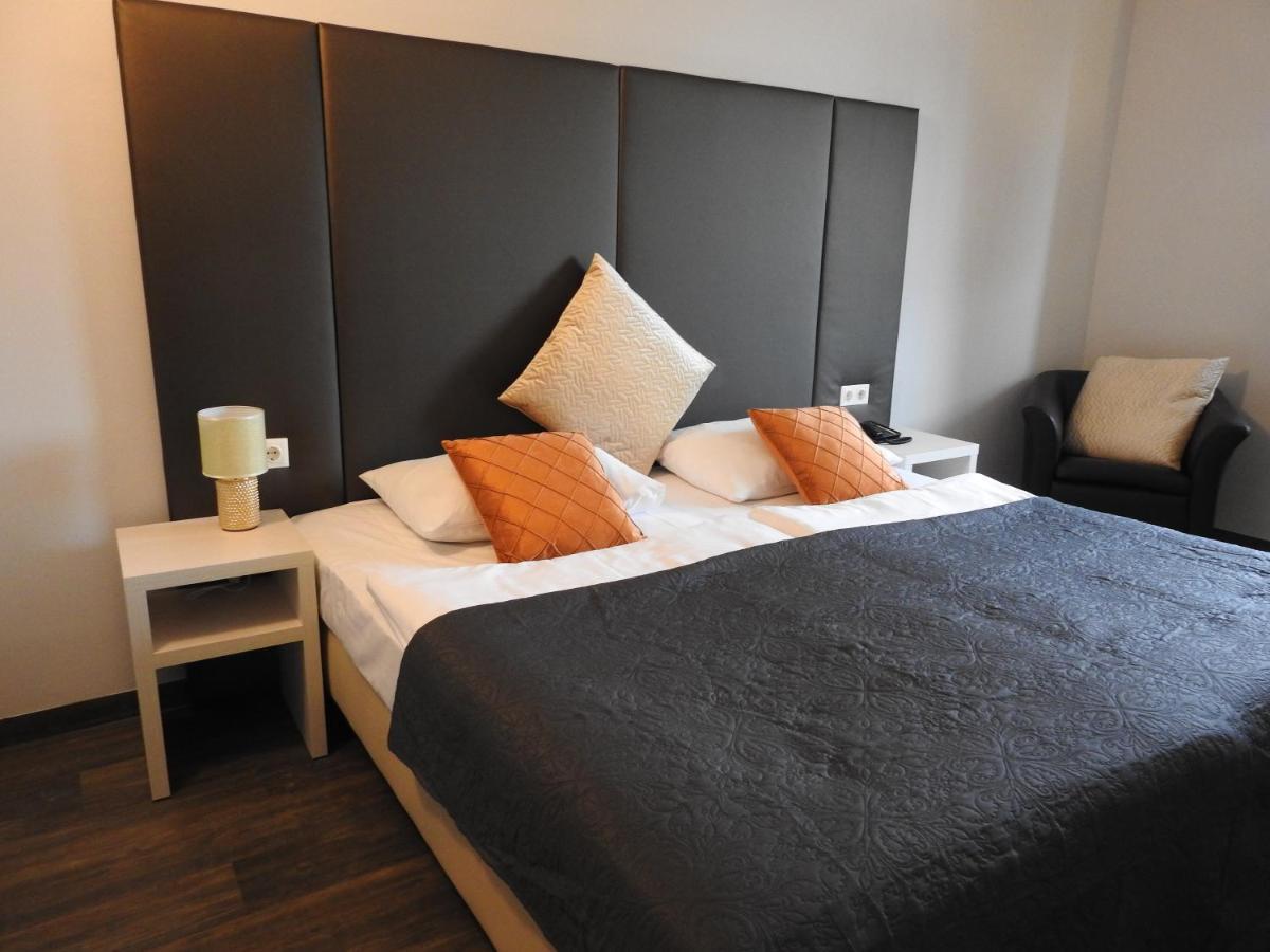 Hotel Marc Aurel Petronell Ngoại thất bức ảnh