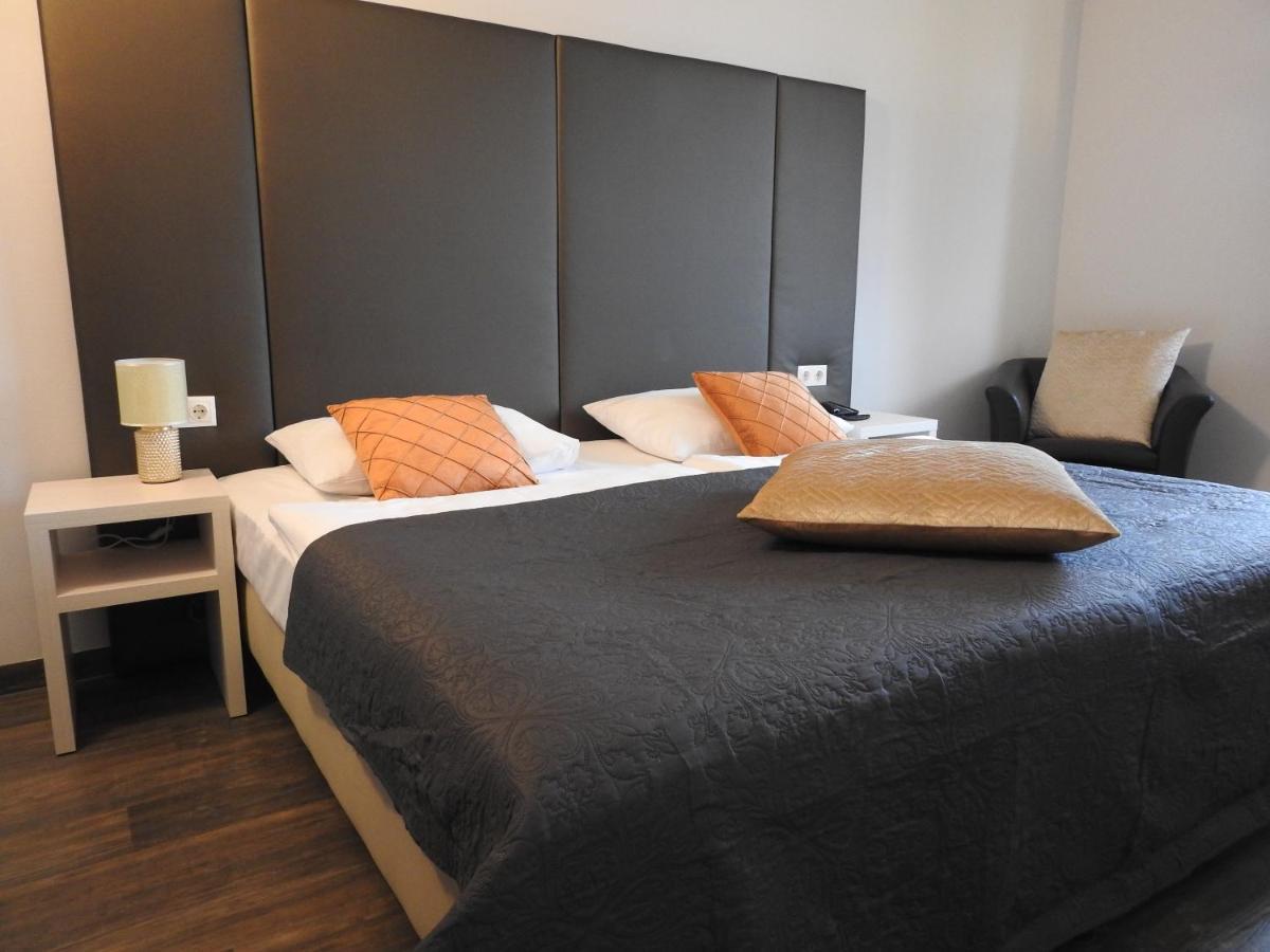 Hotel Marc Aurel Petronell Ngoại thất bức ảnh