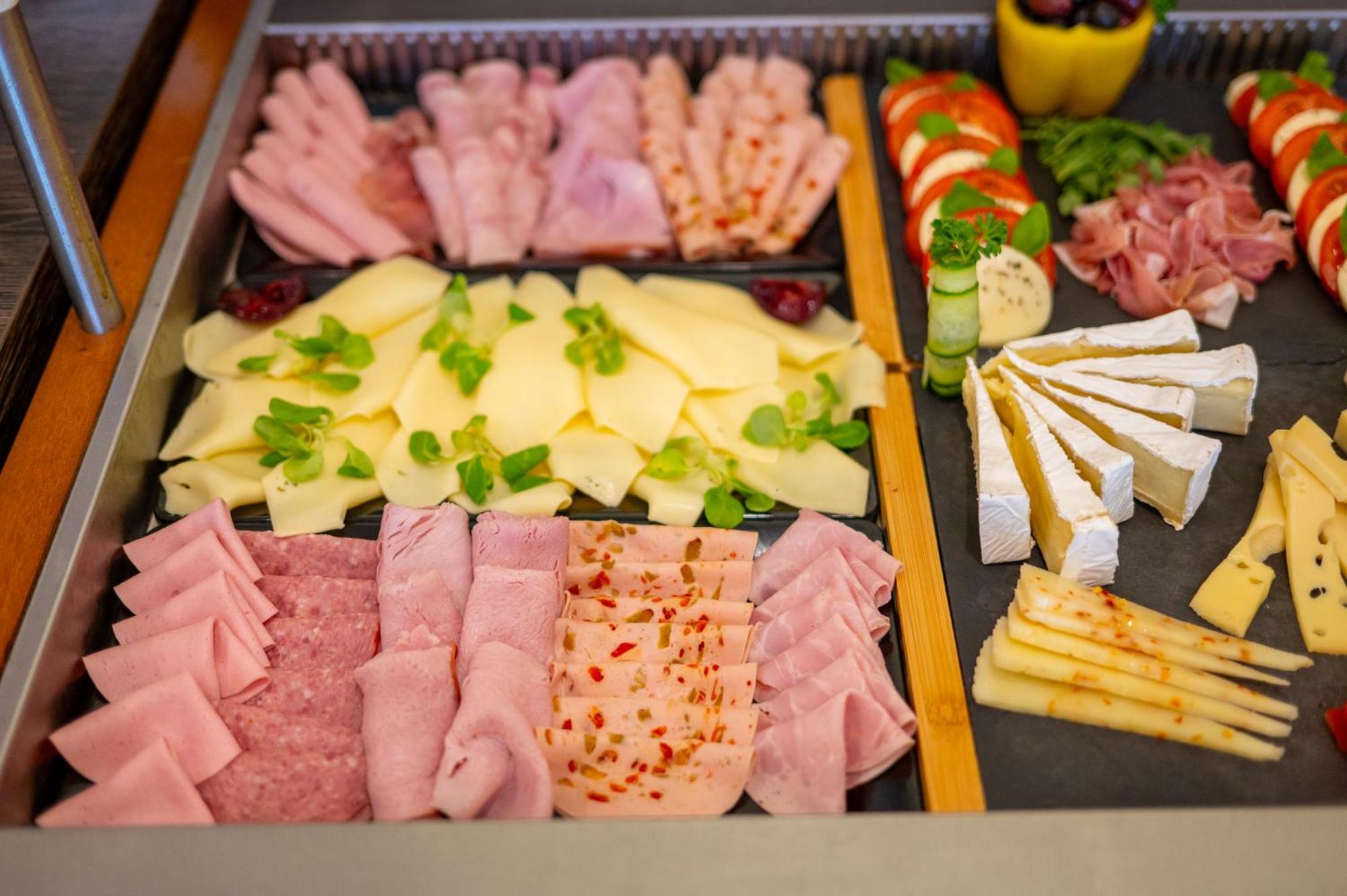 Hotel Marc Aurel Petronell Ngoại thất bức ảnh