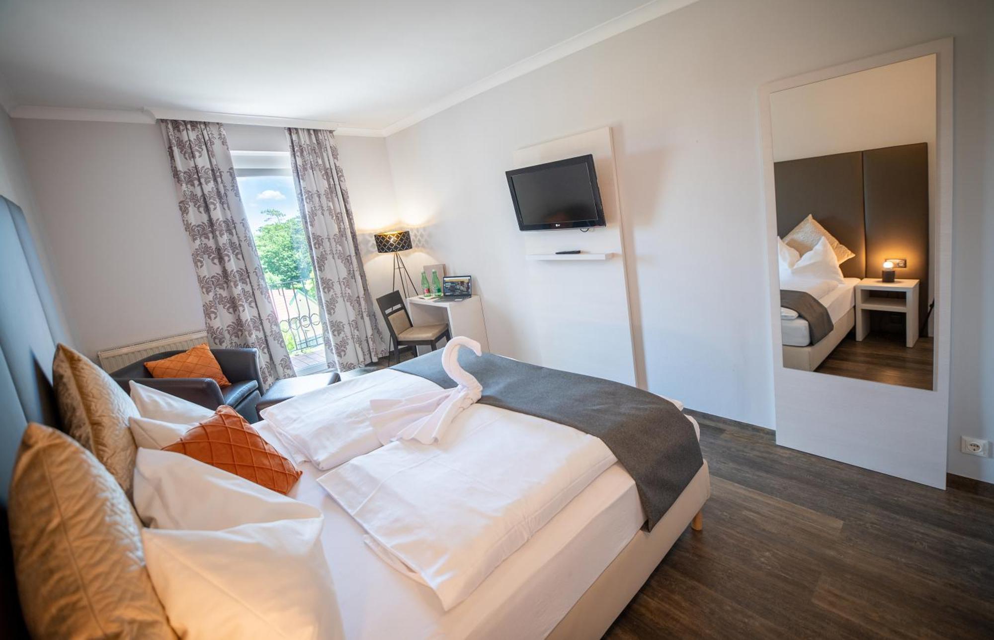 Hotel Marc Aurel Petronell Ngoại thất bức ảnh