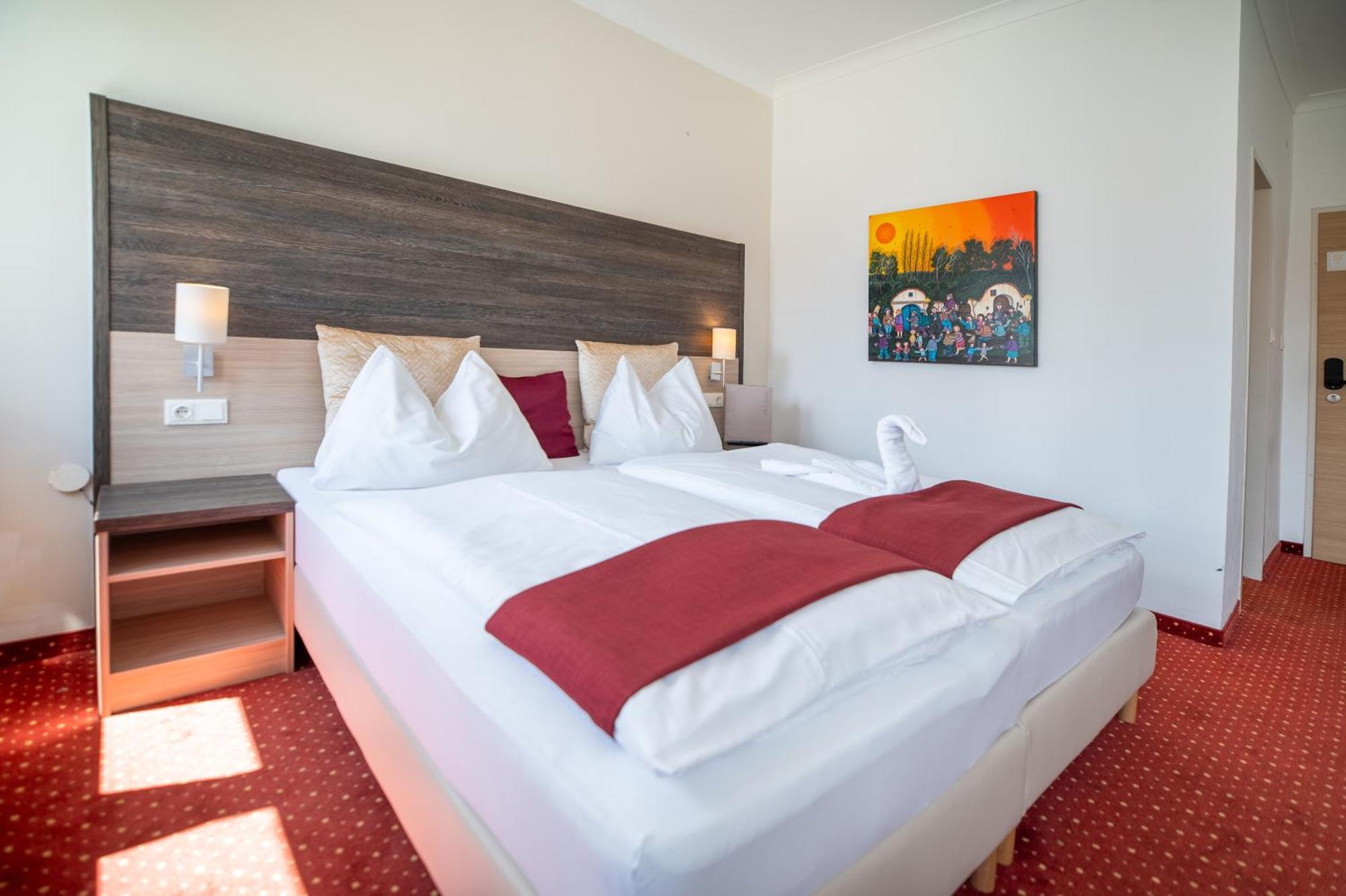 Hotel Marc Aurel Petronell Ngoại thất bức ảnh